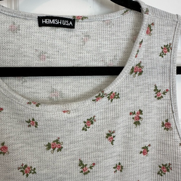 NWT  Grey tank with rose buds - Picture 3 of 6